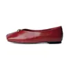 Zapatos Planos de Cuero de Aceite de Caballo de Boca Baja para Mujer, Nuevo Estilo de Principios de Primavera, Cuero Genuino por Dentro y por Fuera, Punta Cuadrada, Adorno Dorado, Zapatos Planos Retro de Caña Baja