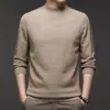 Nova coleção outono e inverno: suéter de tricô masculino com gola alta parcial, peça básica de cor sólida, casual e versátil, adequado para homens de meia-idade