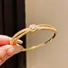 Pulseira Dupla Camada Flor de Zircônia Banhada a Ouro 18K Real, Luxo Leve, Alta Qualidade, Doce e Delicada, Joia de Mão Versátil para Mulheres