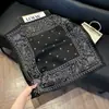 Bufanda Cuadrada Fina Estilo Coreano de Castaña para Mujer, Protección del Cuello, Bufanda Decorativa, Bufanda para Madre, Bufanda Cuadrada de Imitación de Seda, Venta al por Mayor