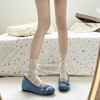 Sapatos baixos de balé suaves, sola macia francesa, prateados, novos sapatos vermelhos estilo chinês, sapatos femininos estilo Chanel, primavera