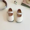 Sapatos de Couro Estilo Coreano para Meninas 2026 Outono Novo Moda Macio Pérola Laço Versátil para Crianças Bebês