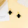 Colgante para Mujer Más Vendido Collar de Trébol de Cuatro Hojas Colgante Simple Elegante Gama Alta Diseño de Nicho Pulsera No Descolorante Accesorios