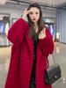 Abrigo Rojo de Alta Calidad para Mujer Suelto Invierno Engrosado Bata de Guerra de Año Nuevo Chica de Oro de Familia Rica y Abrigo de Lana de Cordero Socialité