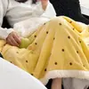 Manta com bloqueio de cor e poá no mesmo estilo de blogueira outono e inverno espessa de veludo de leite amigável à pele manta de sofá manta de cochilo