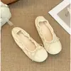 Sapatilhas Ballet Estilo Francês com Laço para Mulheres 2026 Novas Sapatos Planos de Calçar Fácil Sapatos de Vovó Couro Macio Mocassins Plissados