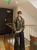 Chaqueta de Trabajo de Gamuza para Hombre en Color Marrón Maillard, Estilo Corto para Primavera y Otoño, Estilo Urbano con un Ambiente Genial, Diseño de Retazos con Cuello de Solapa