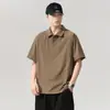 Proteção solar e proteção UV UPF50 Secagem rápida e fresca Camisa masculina de manga curta para o verão de 2026 em branco leitoso e azul marinho