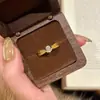 Anillo Vintage Usado de Espiga de Trigo Cepillado Dorado de Alta Gama Lujo Ligero Exquisito Anillo Abierto para Dedo Índice con Pedrería Joyería de Mano