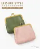 Porta-moedas de Couro Oleado Estilo Retrô com Fecho de Metal Mini Clutch Requintado de Alta Capacidade para Moedas, Batons e Fones de Ouvido (Cores doces)