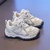 Zapatos Casuales Transpirables de Malla para Niñas 2026 Primavera/Otoño Nuevos Moda Infantil Versátiles Zapatos Deportivos Niños Medianos y Grandes Zapatos de Entrenamiento Alemanes