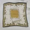 Pañuelo cuadrado estampado de leopardo bufanda coreana femenina de seda versátil pañuelo para el pelo bufanda retro flor de anacardo pañuelo cuadrado pequeño venta al por mayor