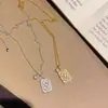 Nuevo Colgante de Collar Completamente de Diamante Super Brillante Dos Tonos Retro Lujo Ligero Moda Nicho Exquisito Joyería de Gama Alta