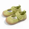 Zapatos Mary Jane de Malla para Niños Modelo Nuevo 2026 con Punta Cerrada y Características Anticolisión, Zapatos Funcionales para Niños Pequeños con Suela Suave y Malla de Velcro