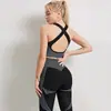 Conjunto de Roupa de Yoga Sem Costura Europeia e Americana Cuidadosamente Selecionado para Mulheres, Novo Conjunto de Três Peças Elástico para Fitness Esportivo de Outono e Inverno Levanta Bumbum