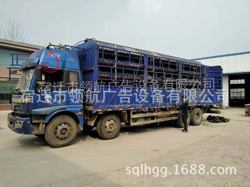 信阳仿古候车亭第二车发货.jpg