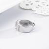 Anillo de Hombre Chapado en Platino para Transmisión en Vivo Anillo de Diamante Simulad Moissanita Estilo Europeo y Americano Ajustable Anillo Personalizado en Stock Venta al por Mayor Chapado en Oro