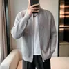 Nueva Chaqueta de Otoño 2022 para Hombre Estilo Coreano Cuello Alto Suéter Casual Elegante Moderna Marca Cardigan Tejido Top Chaqueta