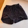 ¡Unos shorts suaves y cómodos! Diseño de rayas que realza el tono de piel, cómodos pantalones de pijama caseros de verano, shorts deportivos casuales para mujer, corte holgado para el verano