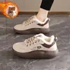 Tênis de Pelúcia de Inverno Feminino 2025 Versão Coreana Versátil Sola Grossa Quente Sapatos de Algodão Sapatos de Pai