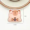 Bonecas de algodão com estampas de desenhos animados, roupas, sapatos e chapéus infantis, broches decorativos, acessórios de vestuário infantil, pingentes para bolsas, capas para celular.