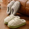 Nuevas pantuflas de algodón 2026, unisex, para uso interior en invierno, cálidas, engrosadas y antideslizantes, adecuadas para usar en casa y uso posparto, estilo invernal para mujer