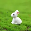 Adorno para terrario de musgo, conejo blanco pequeño con orejitas, figura de conejo, accesorio de adorno de manualidad de resina