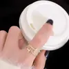 Anel Cruzado de Camada Dupla para Mulheres, Design de Nicho, Fashion e Único, Estilo Minimalista, Luxo Leve de Alta Qualidade, Anel de Dedo Indicador Aberto Estilo Trendy Ins