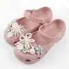 Sapatos de Caverna Baotou Sandálias e Chinelos de Solado Grosso Femininos Desenho Animado Fofo Verão Aumenta-Altura Para Usar Fora Sensação de Lama Antiderrapante Chinelos Femininos
