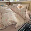 Conjunto de Quatro Peças Ultra Macio Antibacteriano Classe A para Maternidade e Bebê Lençol de Dormir e Capa de Edredom com Borda de Concha para Bebê Conjunto de Três-Quatro Peças para Dormitório