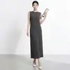 Vestido plissado feminino de alta qualidade Miyake, vestido regata sem mangas elegante e sofisticado, saia longa versátil