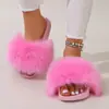 Chinelos Mao Mao Cruzados Europeus e Americanos Shopping Spice Girls Sandálias Antiderrapantes de Solado Grosso da Moda Feminina para Casa
