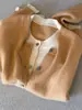 Cárdigan de punto suave y elegante de dos piezas falsas para mujer, cuello redondo, corte holgado, efecto adelgazante, muy favorecedor, abrigo suéter de otoño e invierno
