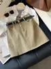 Falda Mini de Cintura Alta Color Caqui Estilo Retro Línea A para Mujer Otoño Temprano Nuevo Estilo Coreano Petite Casual Versátil Ceñida al Cuerpo Falda Lápiz