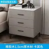 Mesita de noche de madera maciza de lujo ligero pintada en spray tres cajones encimera de roca simple moderna elevada para dormitorio armario de almacenamiento de alta calidad para el hogar