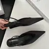 Sandalias Nuevas de Satén 2026 con Punta Fina, Correa Trasera y Punta Cerrada para Mujer, Estilo Europeo y Americano, Sandalias Sexy de Encaje con Tacón Bajo Elegantes sin Espalda