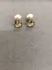 Aretes de perlas con estampado de leopardo, flocado estilo Maillard y tachonados de diamantes, un diseño de nicho y sofisticado para otoño e invierno, que exuda elegancia y versatilidad