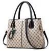 Bolsa Feminina 2023 Nova Moda Comutadora Bolsa de Mão Feminina Grande Capacidade Estampada Retrô Bolsa de Ombro Transversal para Geração