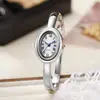 Popular Reloj Pulsera para Mujer, Alto Valor Estético, Correa Ovalada de Acero, Nicho, Sencillo, Versátil, Exquisito, Transfronterizo