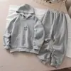 Moletom Super Legal para Meninos, Estilo Outono e Inverno, Lã Integrada, Novo Modelo 2026, Jaqueta Infantil Elegante de Caimento Solto para Primavera e Outono