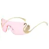 Nuevas Gafas de Sol de Moda de Alta Gama para Hombres, Estilo Sencillo, Artefacto para Fotos en la Playa, Gafas de Sol con Patas de Cisne Dorado para Mujeres