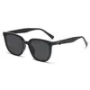 Gafas de Sol Cuadradas Nuevas para Hombre 2025, Modernas y Versátiles, Gafas de Sol de Gama Alta, Gafas de Sol Casuales Anti-UV para Mujer