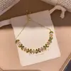 Pulsera Colgante Flor de Circonita Super Brillante Lujo Ligero Moda de Gama Alta Diseño Simple Anillo de Mano Sentido del Diseño Nicho Versátil Joyería de Mano