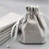 Nova Bolsa Estilosa de Veludo Cinza com Cordão para Guardar Perfume, Batom, Joias, Bolsa de Veludo com Estampa em Relevo para Presente