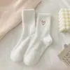 Meias de veludo de marta para crianças, outono e inverno, forradas com fleece, grossas, para casa, com bordado de coração, quentes, para dormir, meias de bebê