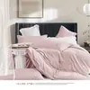 Conjunto de Quatro Peças Bordado Liso de Luxo Leve, Capa de Edredom de Tecido com Textura Delicada, Conjunto de Roupa de Cama para Casa para Pousadas e Hotéis