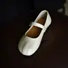 Zapatos Mary Jane planos color blanco roto para mujer, modelo nuevo 2026, con una sola correa de hebilla y suela suave, zapatos de corte bajo de una sola pieza