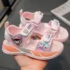 Sandalias para niñas 2025 nuevo verano suela suave zapatos deportivos de playa moda niña bebé niña pequeña zapatos de princesa