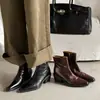 Botas Chelsea de couro bovino lavado com textura para o dia a dia Outono/Inverno 2026 salto grosso salto alto bico quadrado todas em couro genuíno botas de tornozelo para mulheres
