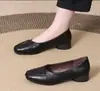 Envío directo Zapatos Fanghua para Mujer Puntiagudos Bajos Planos Nuevos Llegados Primavera/Verano 2026 Cuero Suave Suela Suave Retro Cómodos de Caña Baja